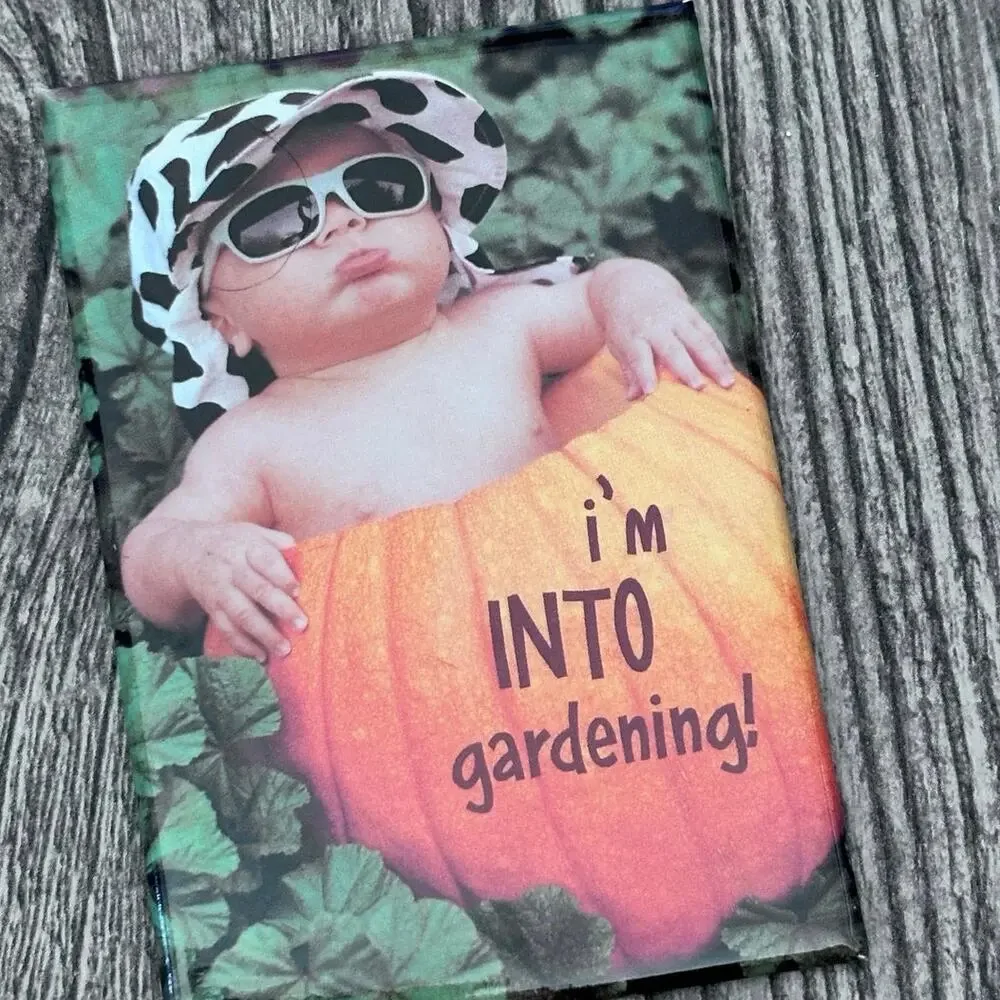 funny y2k vintage im in gardening magnet